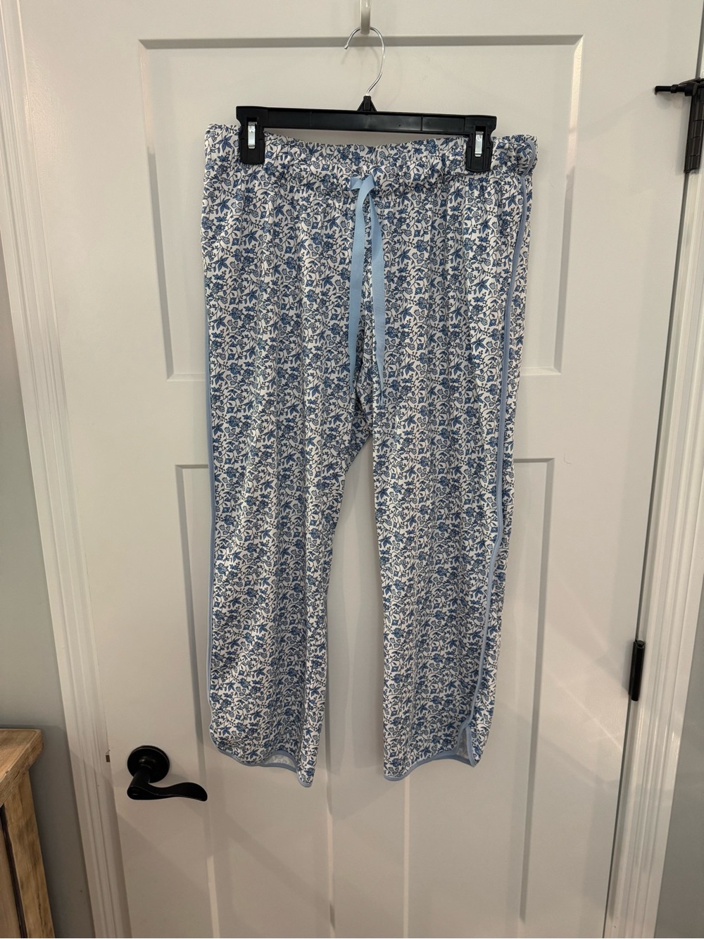 LAKE Pima Maternity Short-Long Set in Delft Blue Garden Floral - Picture 3 of 5